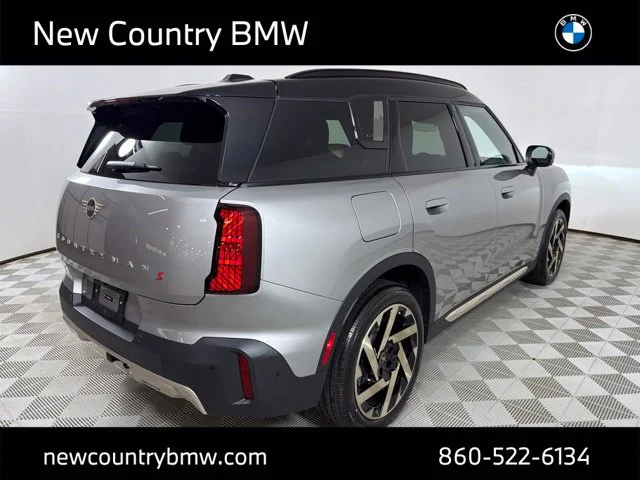 New 2027 Silver MINI Iconic image 7