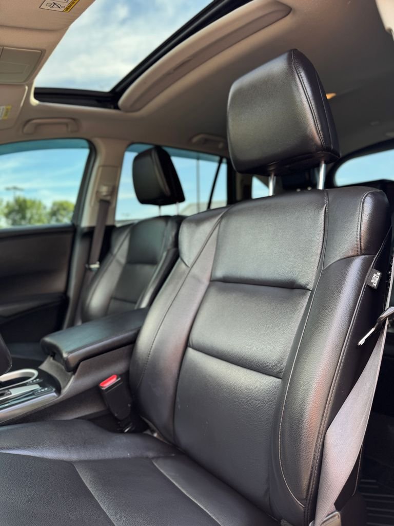 Used 2017 Modern Steel Metallic Acura Base image 31