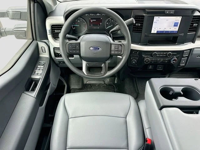 New 2026 Oxford White Ford XL image 15