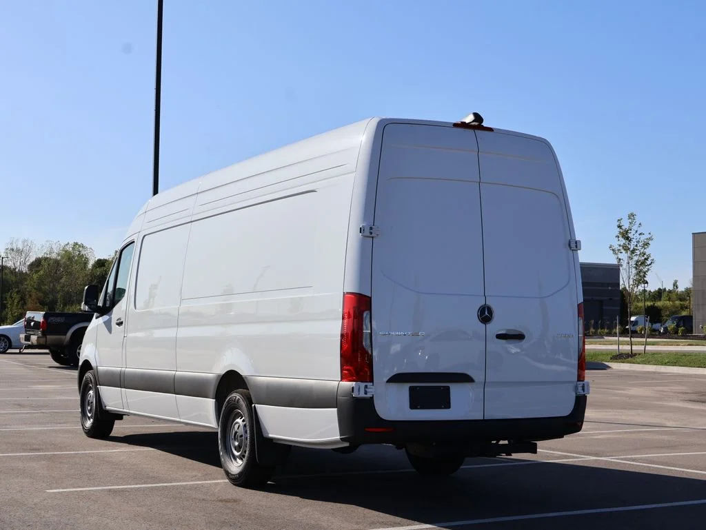 New 2026 White Mercedes-Benz Cargo 170 WB image 5