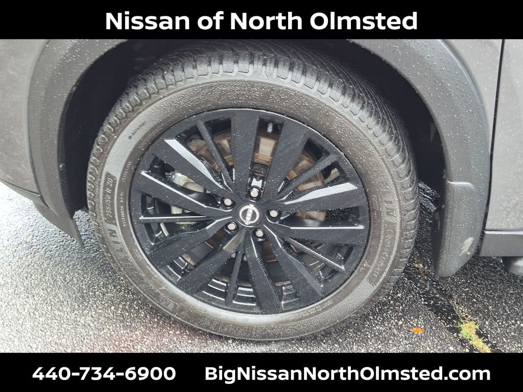 Certified Used 2024 Gun Metallic Nissan Platinum image 32
