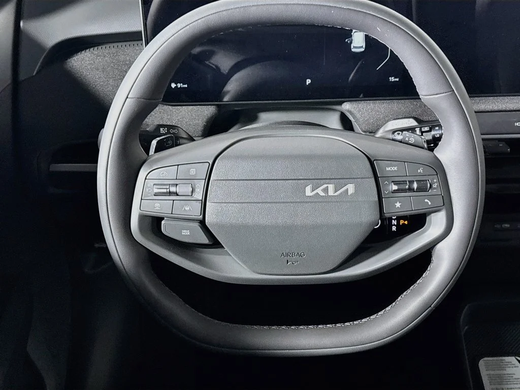 New 2027 Interstellar Gray Kia Wind image 13