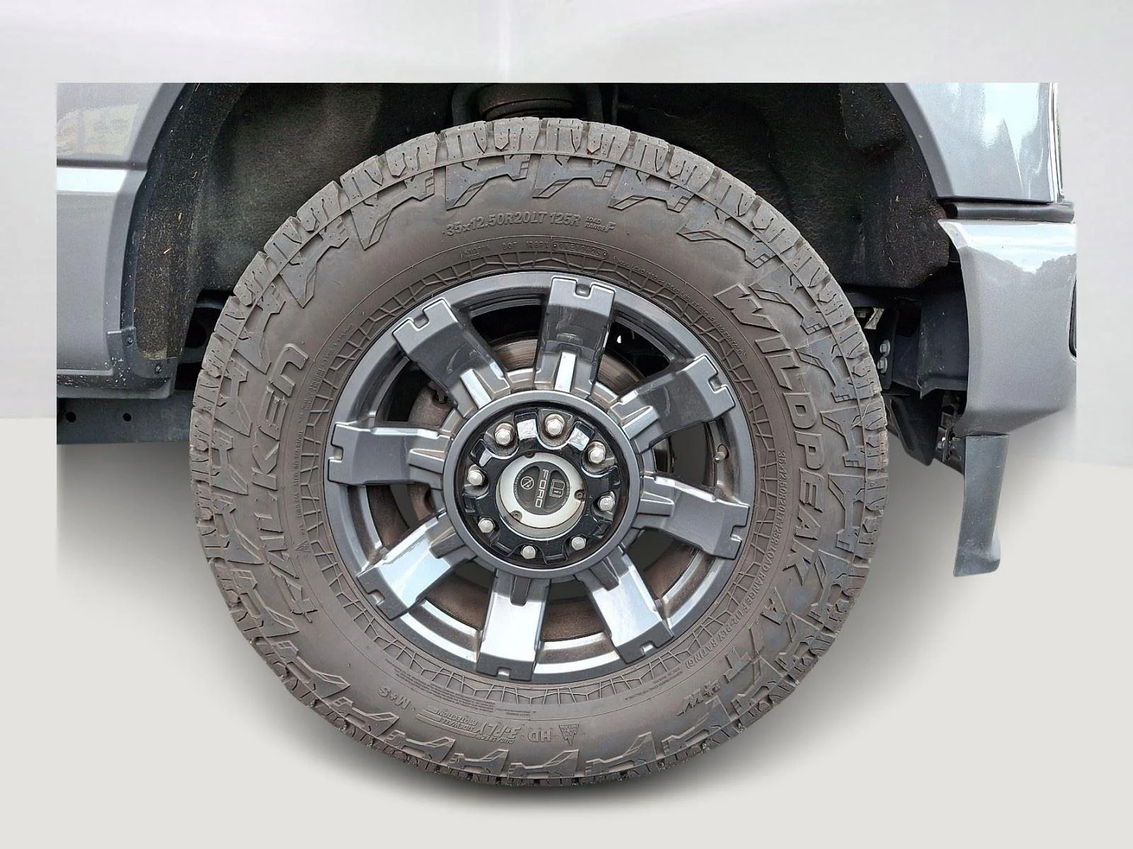 Used 2024 Carbonized Gray Metallic Ford LARIAT image 8