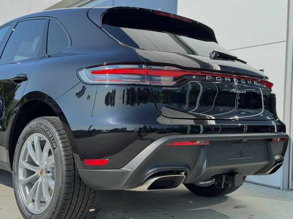 2025 Porsche Macan - Photo 10