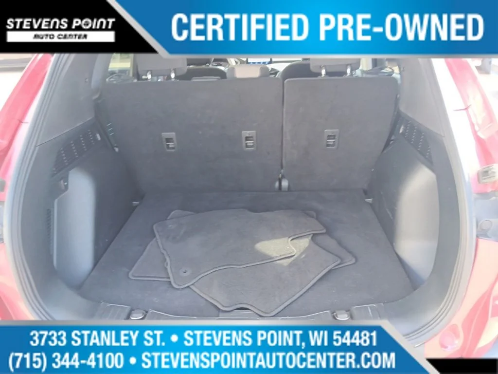 Used 2022 Red Metallic Ford SE image 33