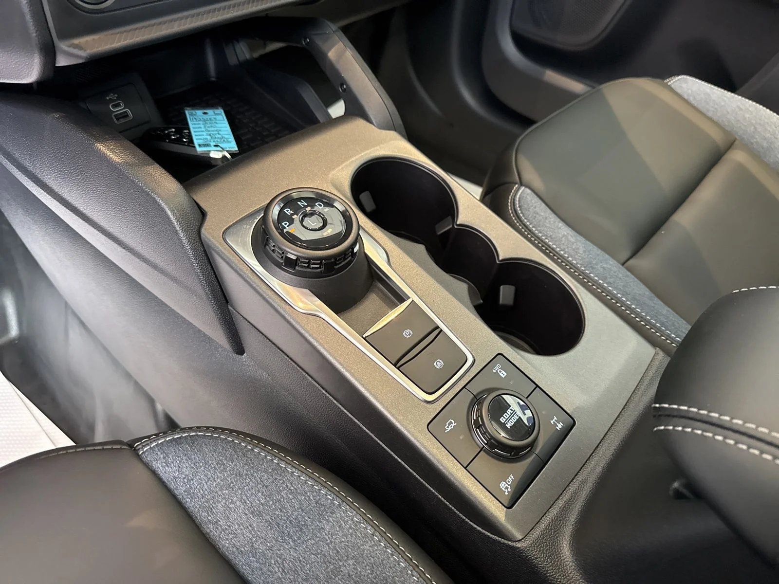 New 2025 Shadow Black Ford Outer Banks® image 25