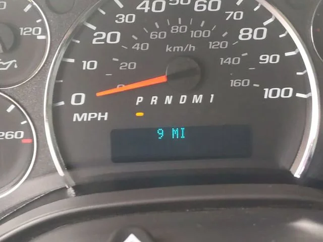 New 2025 Summit White GMC 1WT image 28