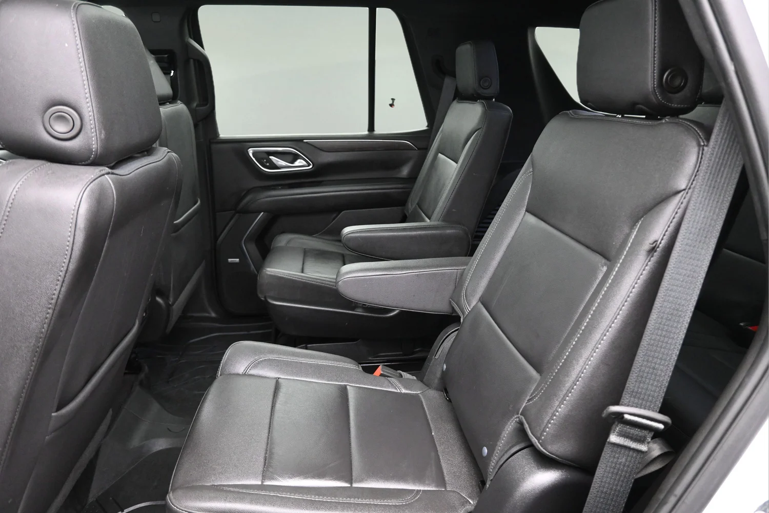 Used 2023 White Chevrolet Z71 image 14