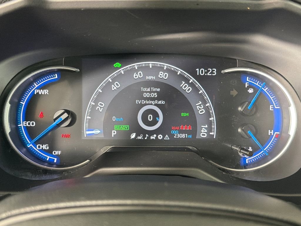 Certified Used 2024 White Toyota XLE image 26
