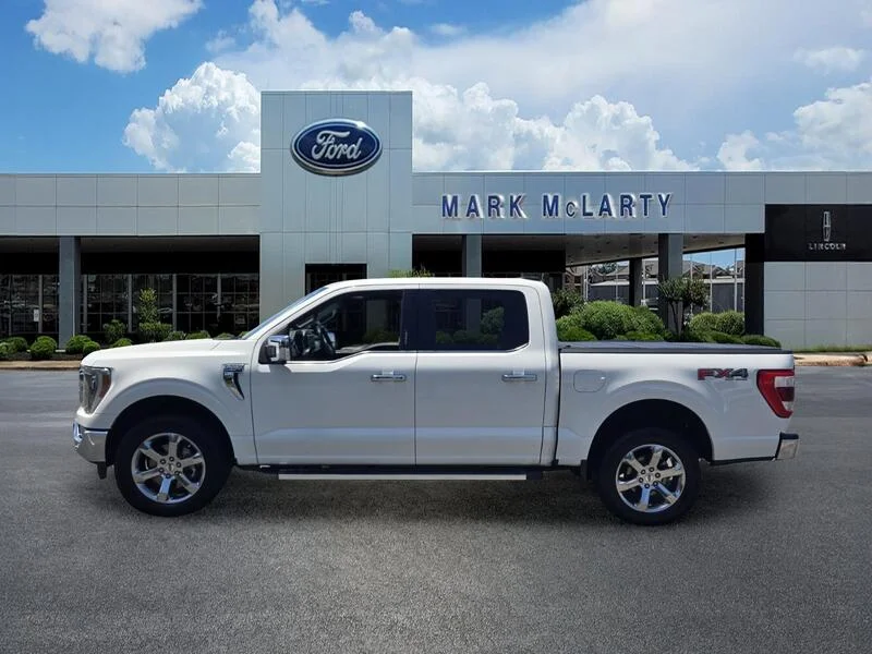 Used 2022 White Metallic FORD LARIAT 4WD SUPERCREW 5.5