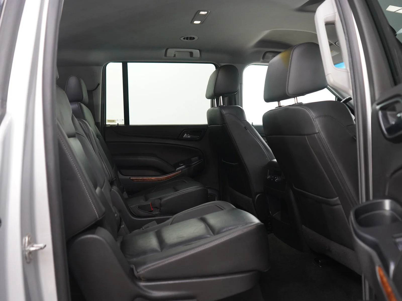 Used 2018 Silver Ice Metallic Chevrolet Premier image 13