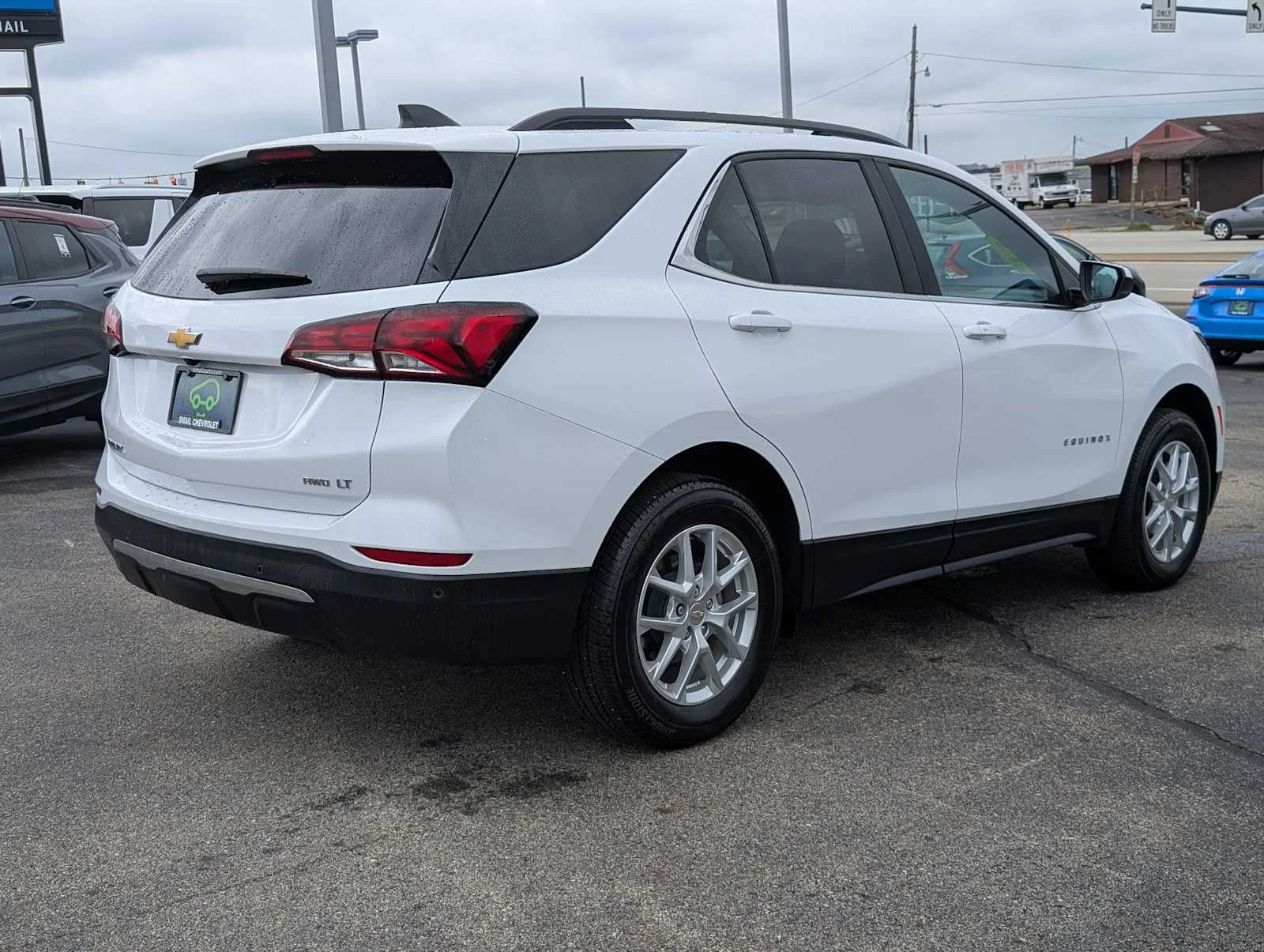 Used 2023 Summit White Chevrolet LT image 8