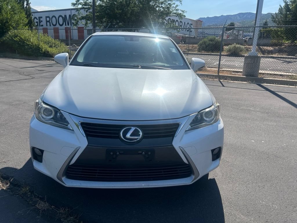 Used 2015 White Lexus 200h image 11