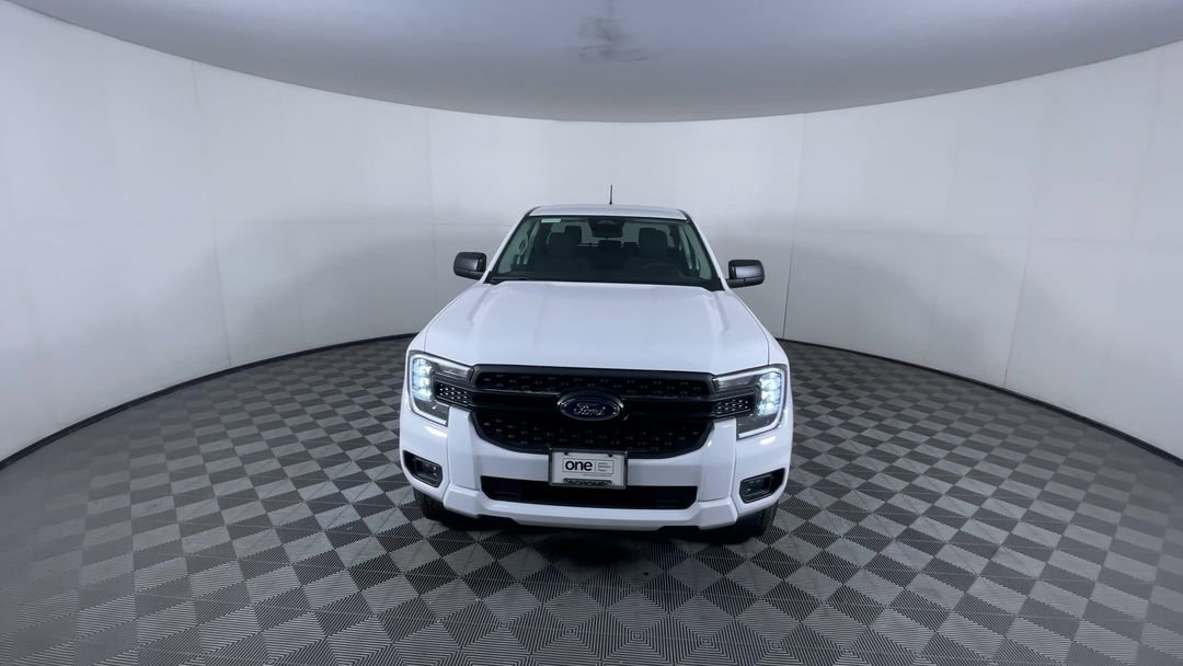 New 2026 Oxford White Ford XL image 3