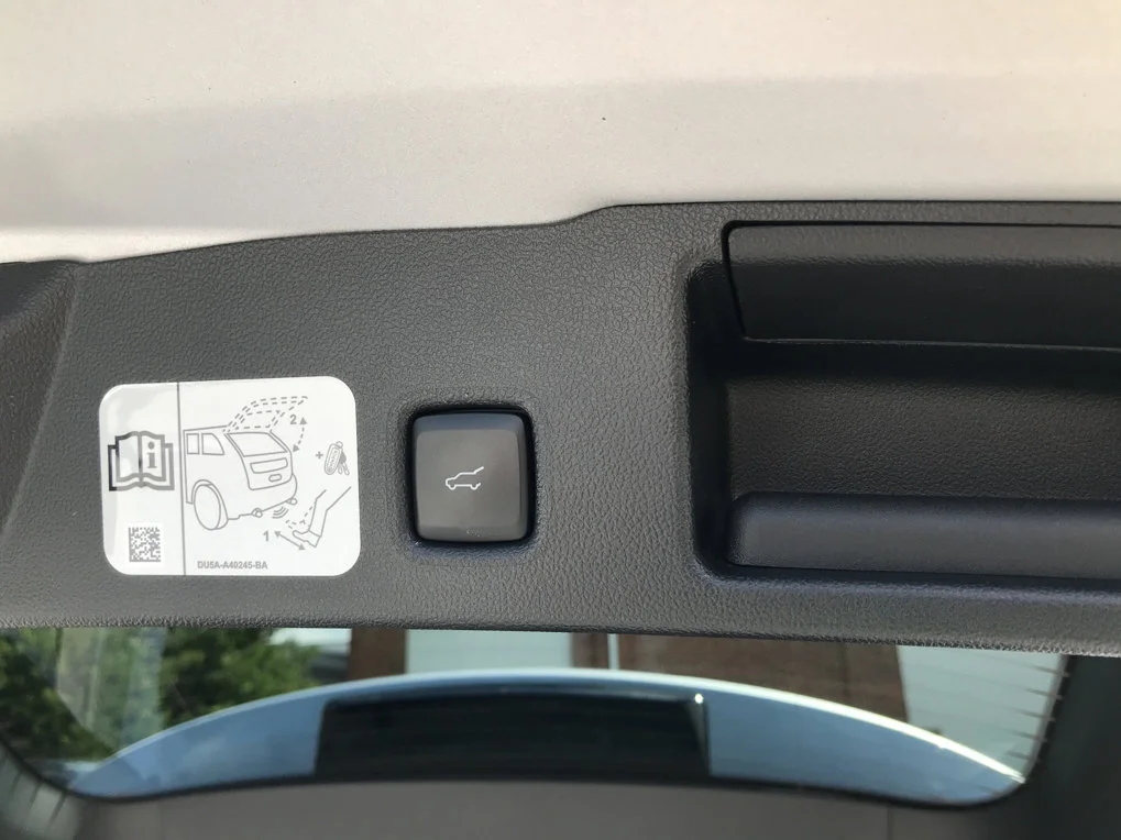 Pre-Owned 2020 Ford Escape Titanium
