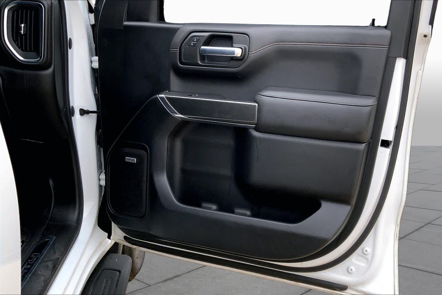 Used 2021 Summit White GMC AT4 image 43