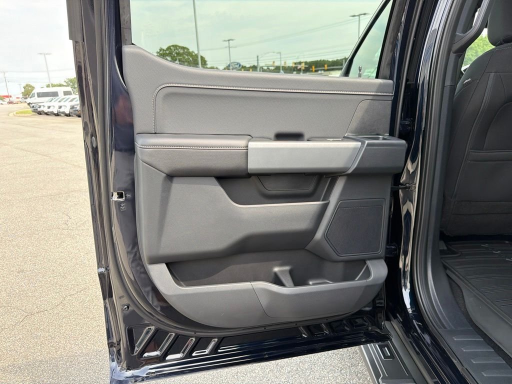 New 2026 Antimatter Blue Metallic Ford XLT image 15