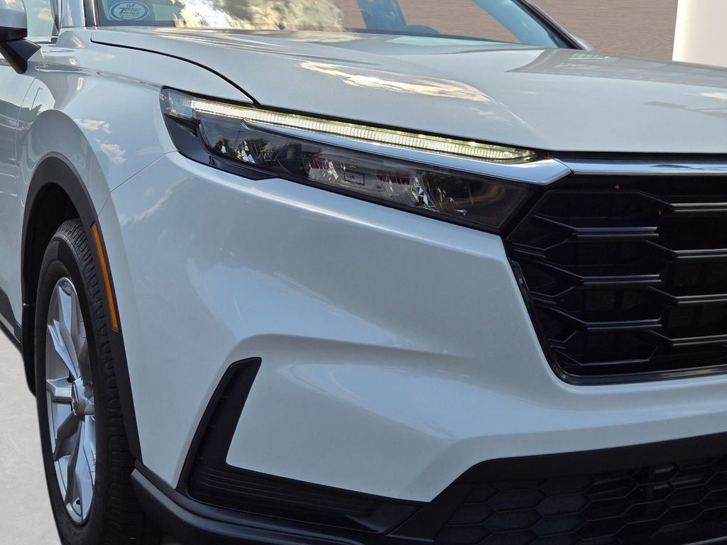 Used 2023 White Honda EX image 2