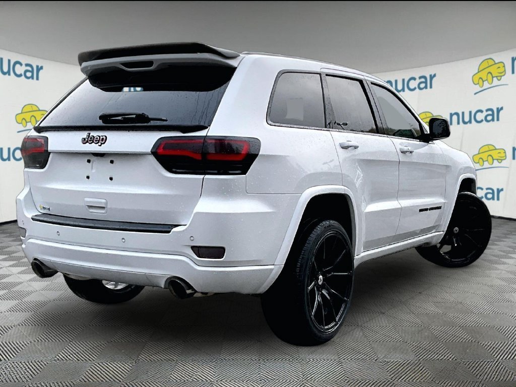 Used 2017 Bright White Clearcoat Jeep Altitude image 6
