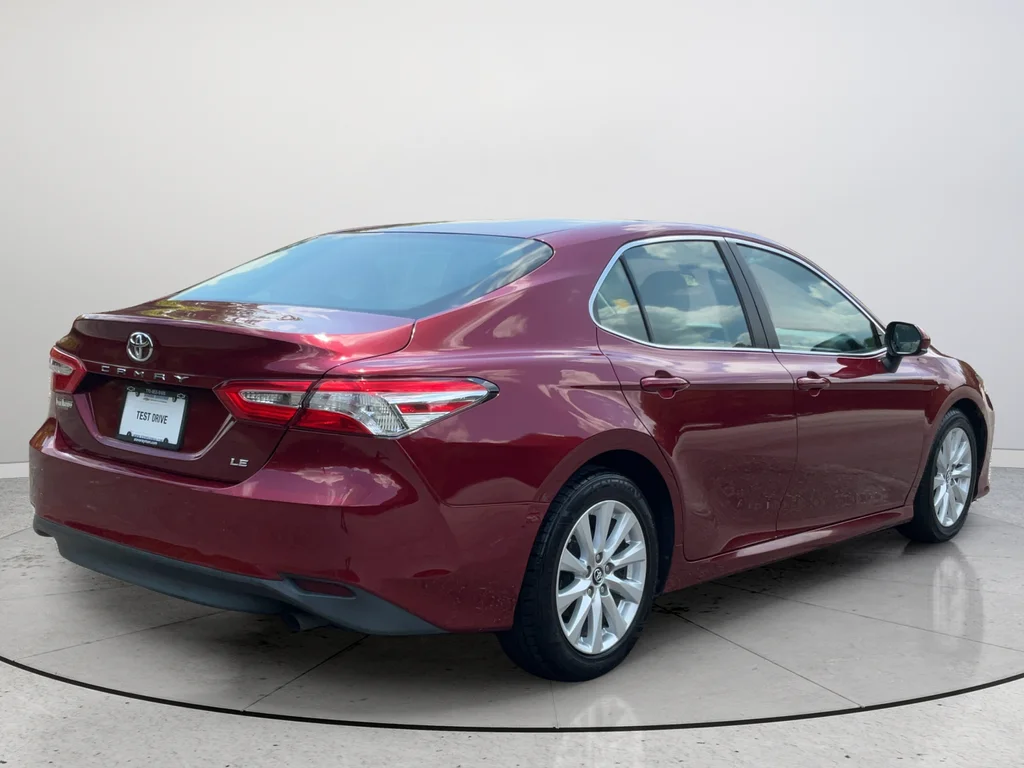 Used 2018 Red Toyota LE image 7