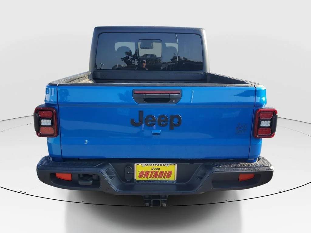 New 2026 Hydro Blue Pearl-Coat Exterior Paint Jeep Willys image 4