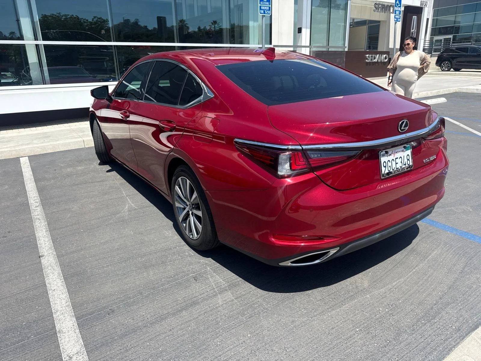 Used 2019 Red Lexus 350 image 9