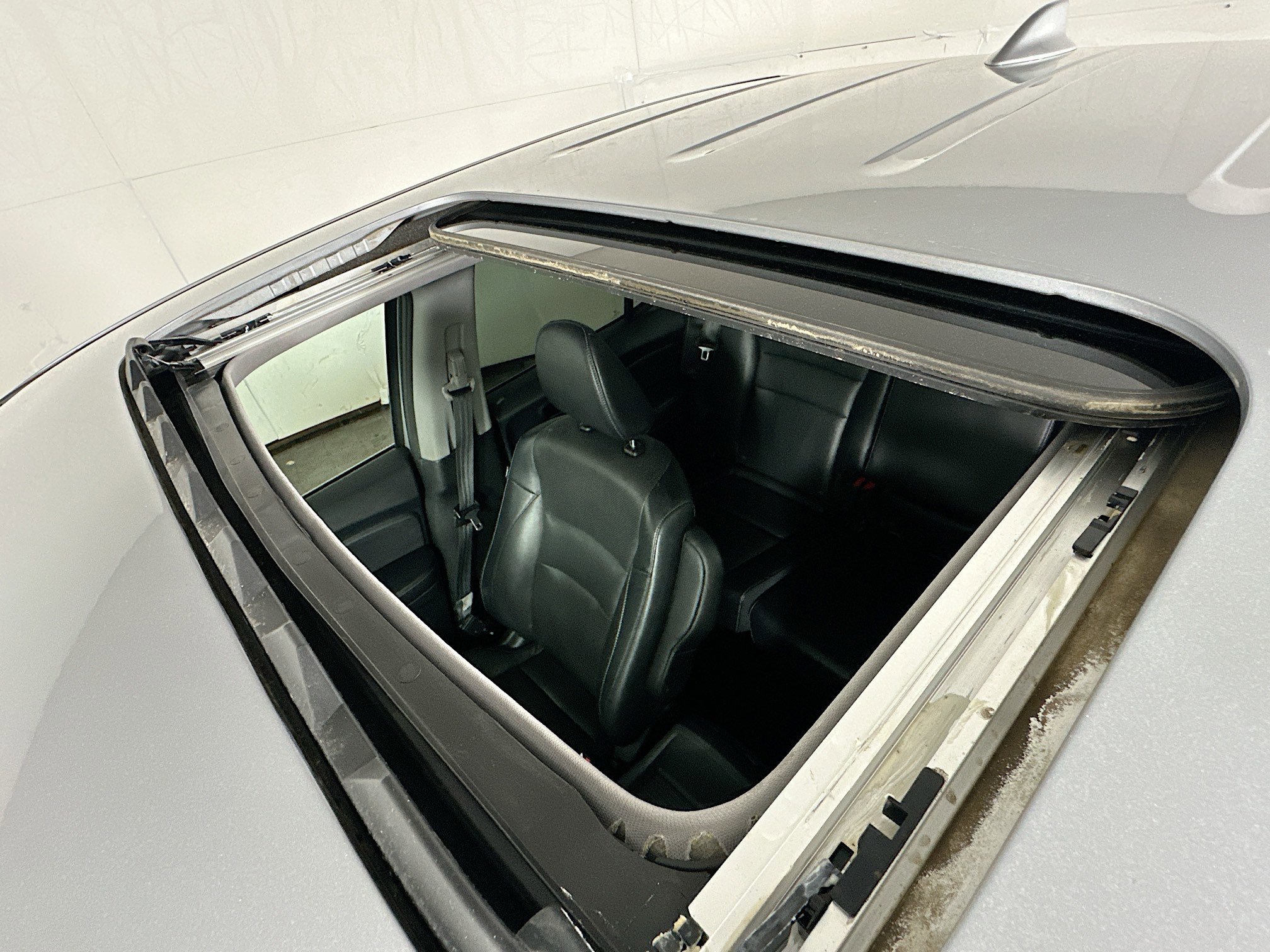 Used 2018 Lunar Silver Metallic Honda RTL-E image 22