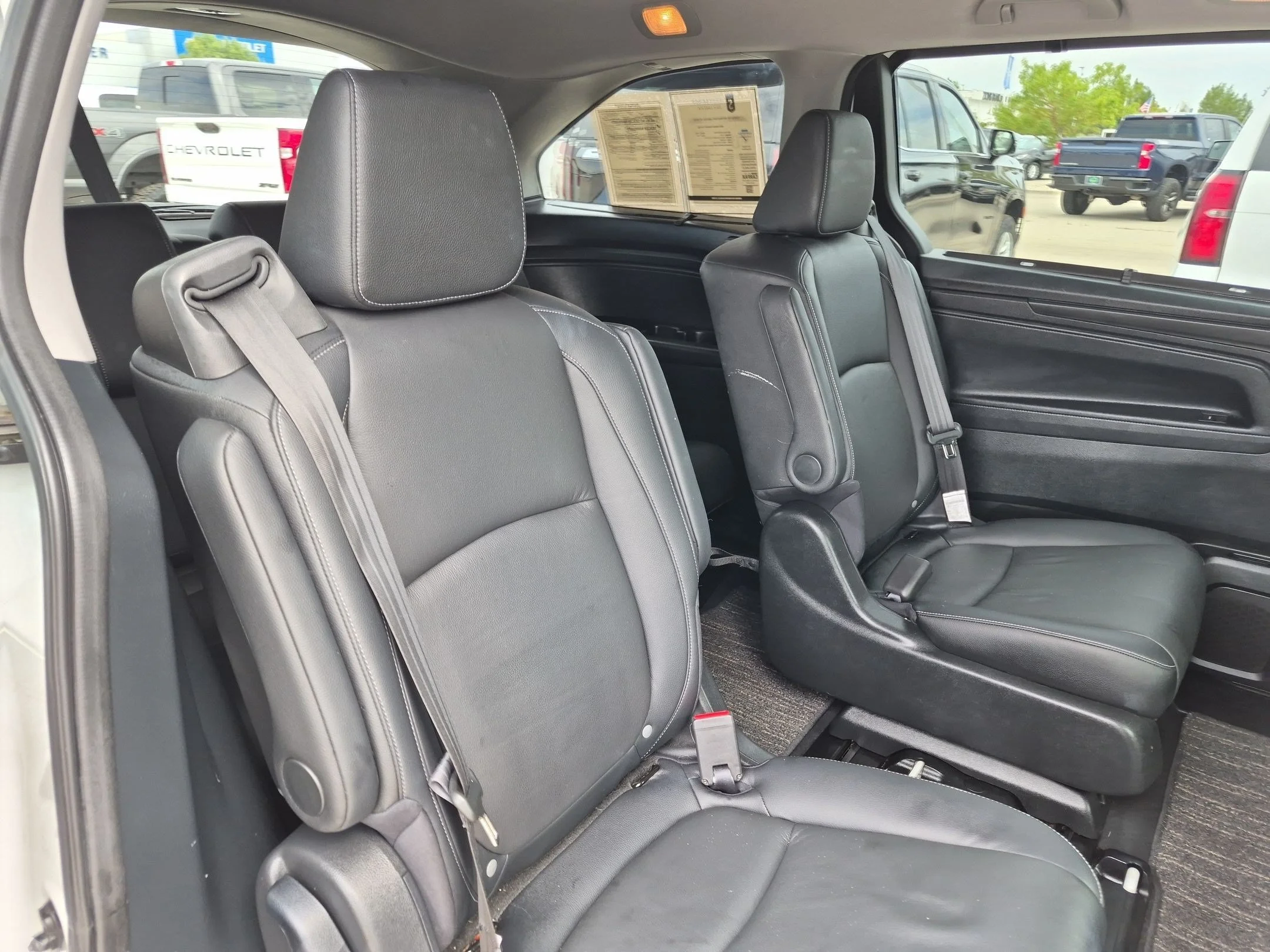 Used 2023 Platinum White Pearl Honda Touring image 29