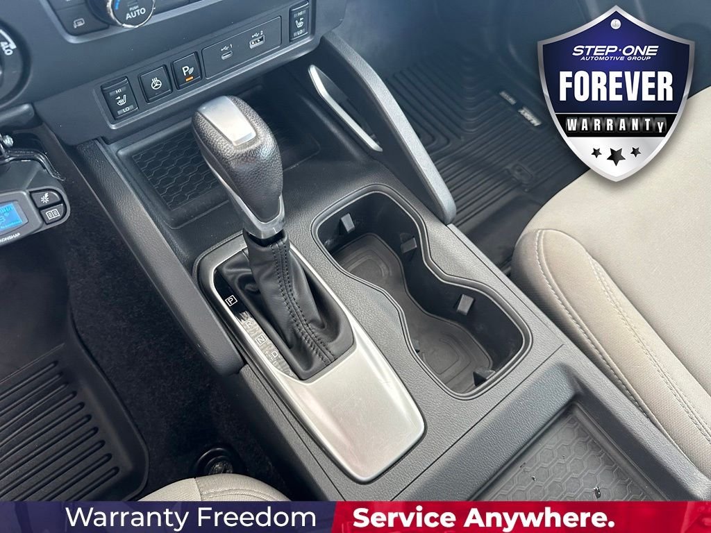 Used 2022 Gray Nissan SV image 27