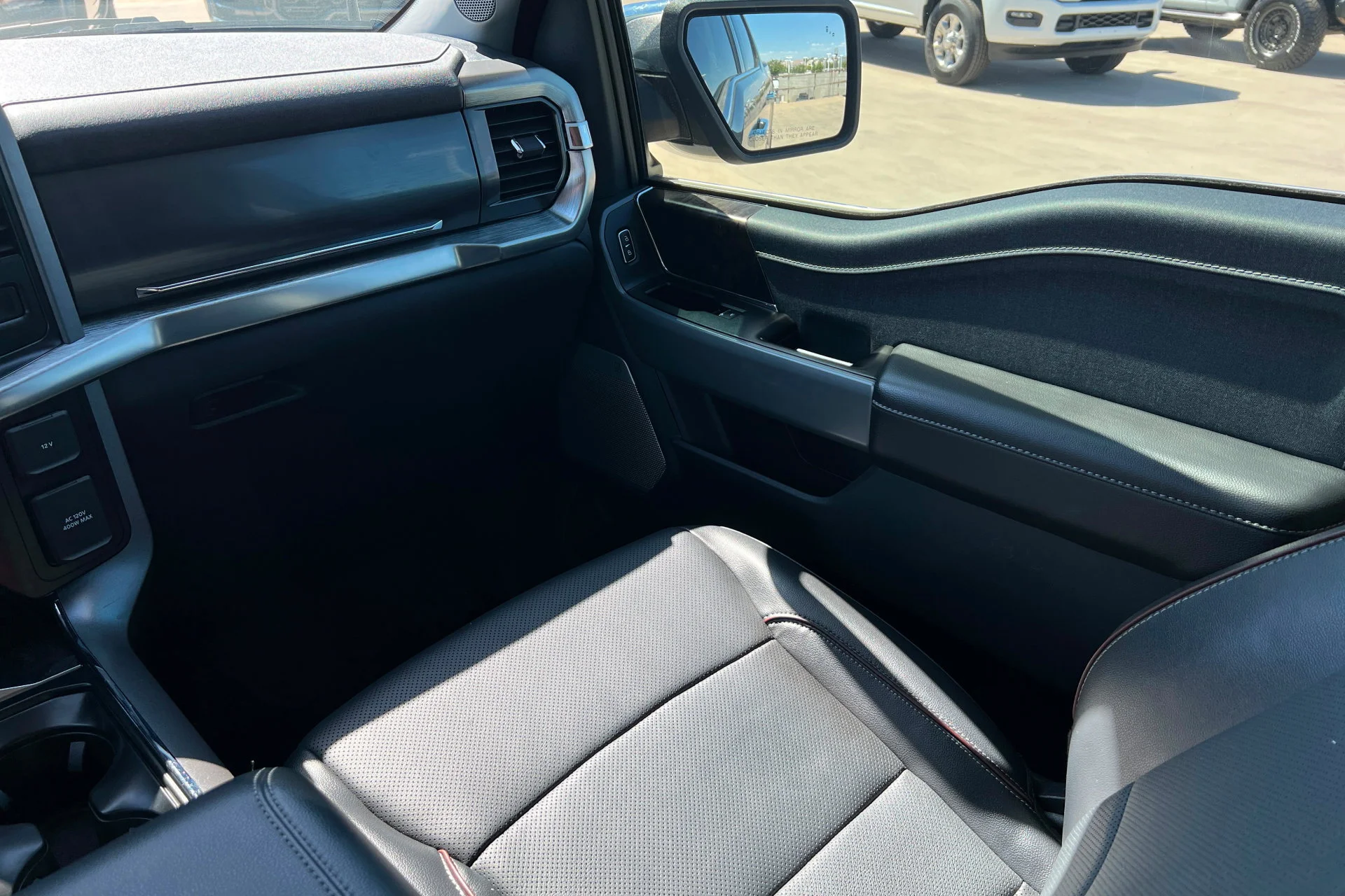 2023 Ford F-150 XL - Photo 10