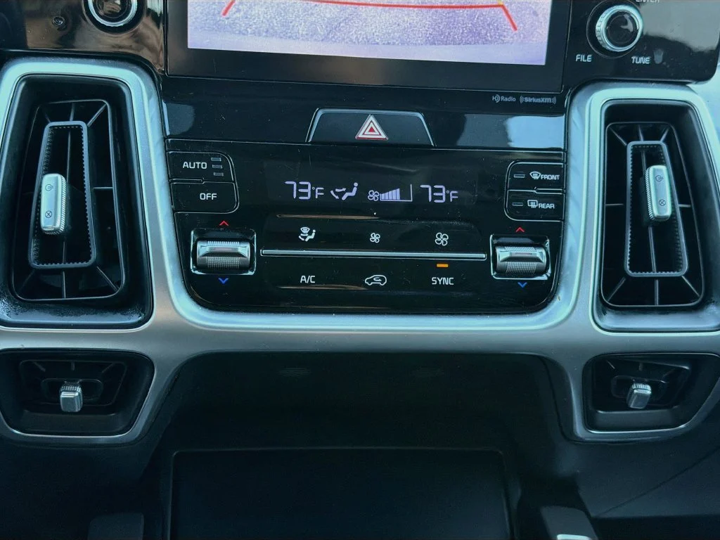 Used 2021 Silver Kia S image 34