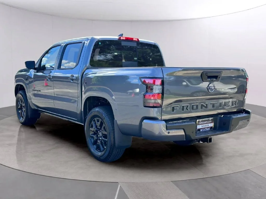 New 2027 Gun Metallic Nissan Crew Cab SV image 5