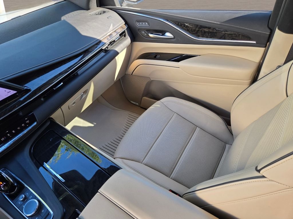 Used 2023 White Cadillac Premium Luxury image 18