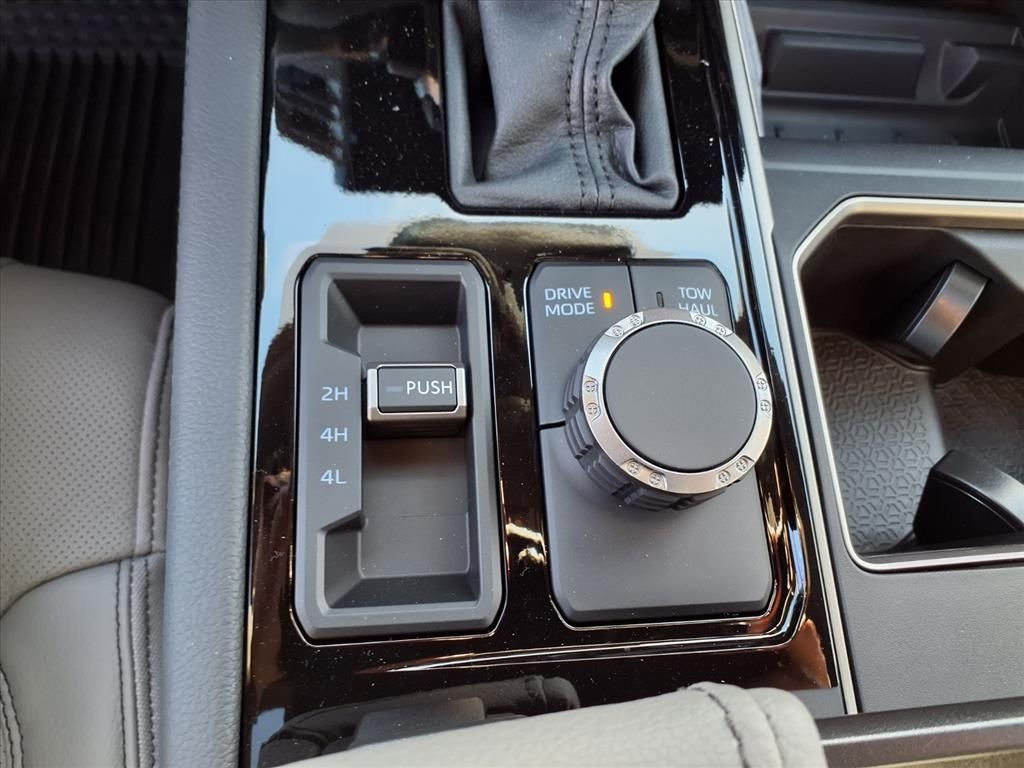 2026 Toyota Tundra Limited - Photo 10