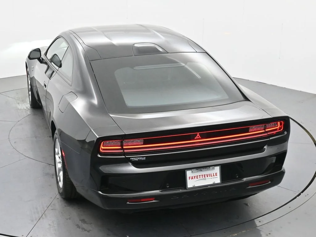 New 2025 Diamond Black Crystal Pearlcoat Dodge R/T image 28