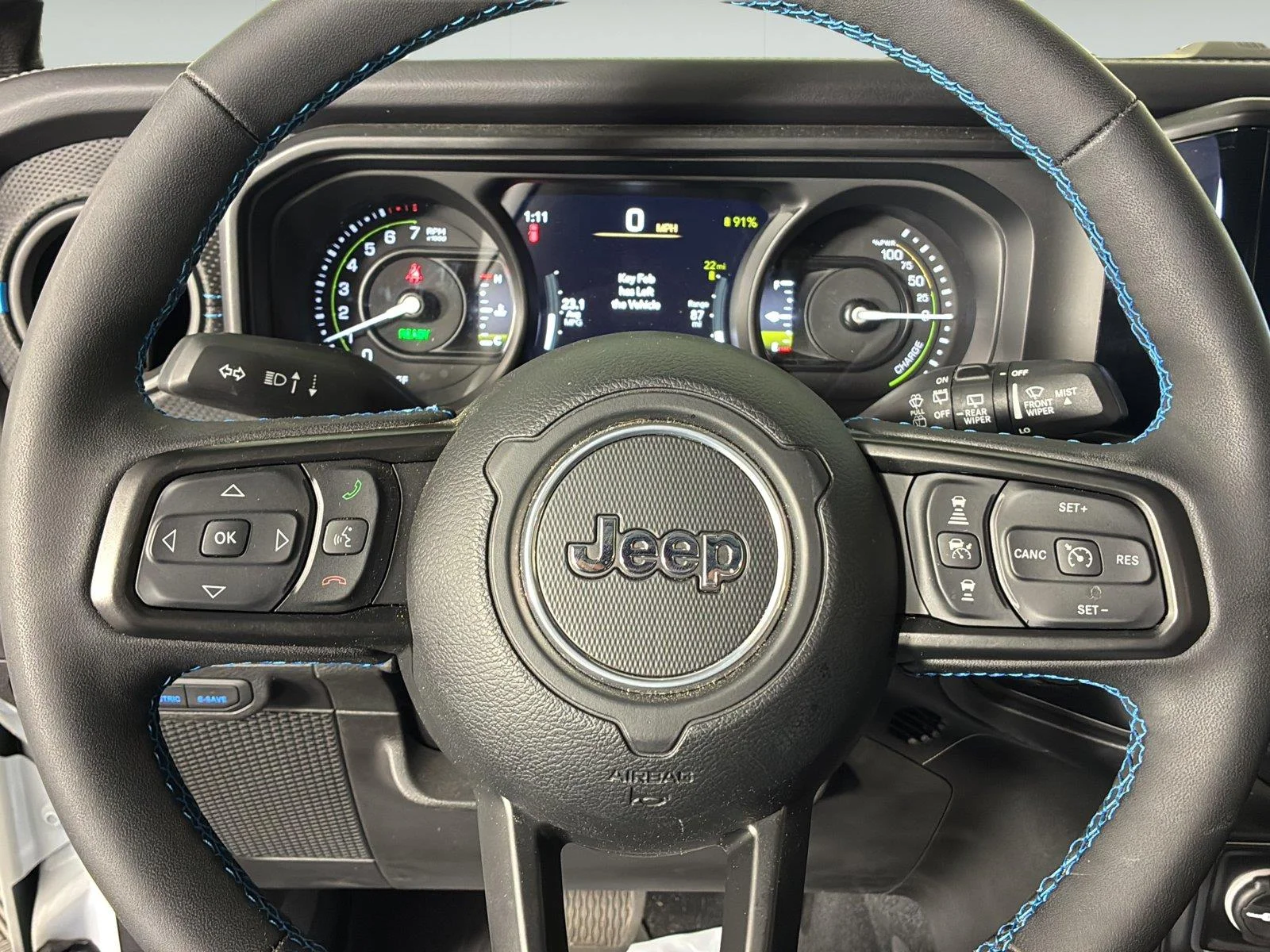 Used 2025 Bright White Clearcoat Jeep Rubicon image 39