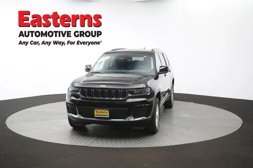 Used 2022 Black Jeep Laredo image 54