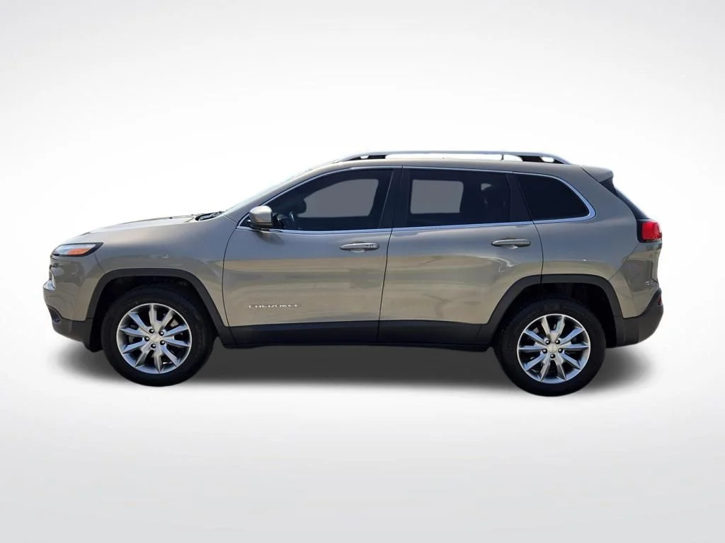 Used 2018 Beige Jeep Limited image 6