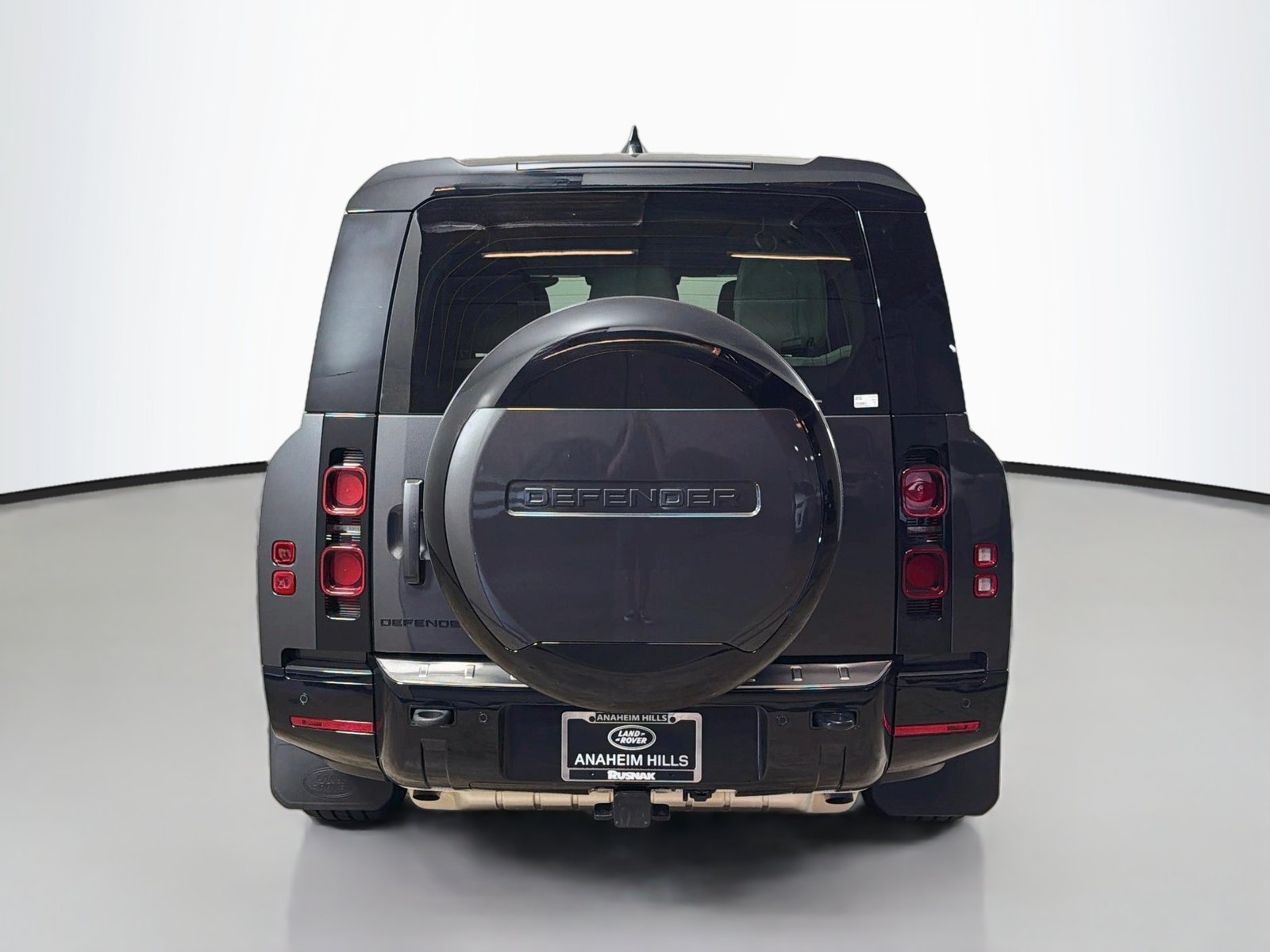 Certified Used 2025 Carpathian Gray Premium Metallic Land Rover X-Dynamic SE image 4