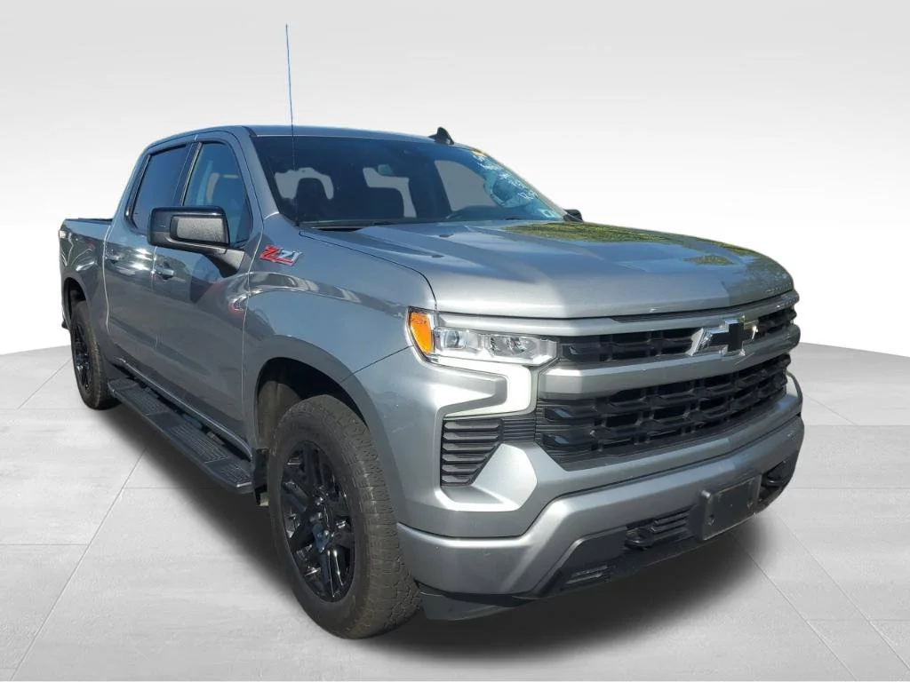 Used 2024 Gray Chevrolet RST image 10