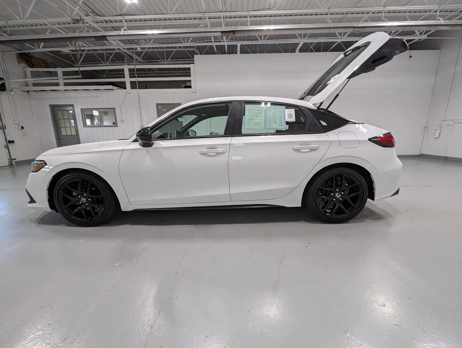 Certified Used 2024 Platinum White Pearl Honda 2.0L SPORT image 12