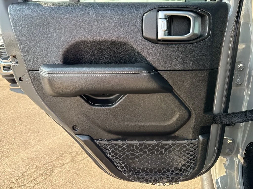 Used 2018 Gray Jeep Unlimited Sahara image 24