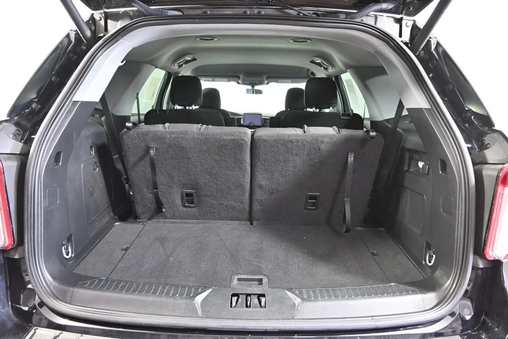 Used 2023 Black Ford XLT image 17