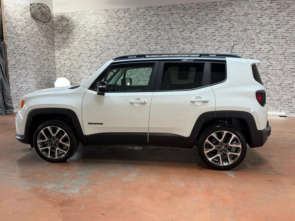 Used 2022 White Jeep Limited image 4
