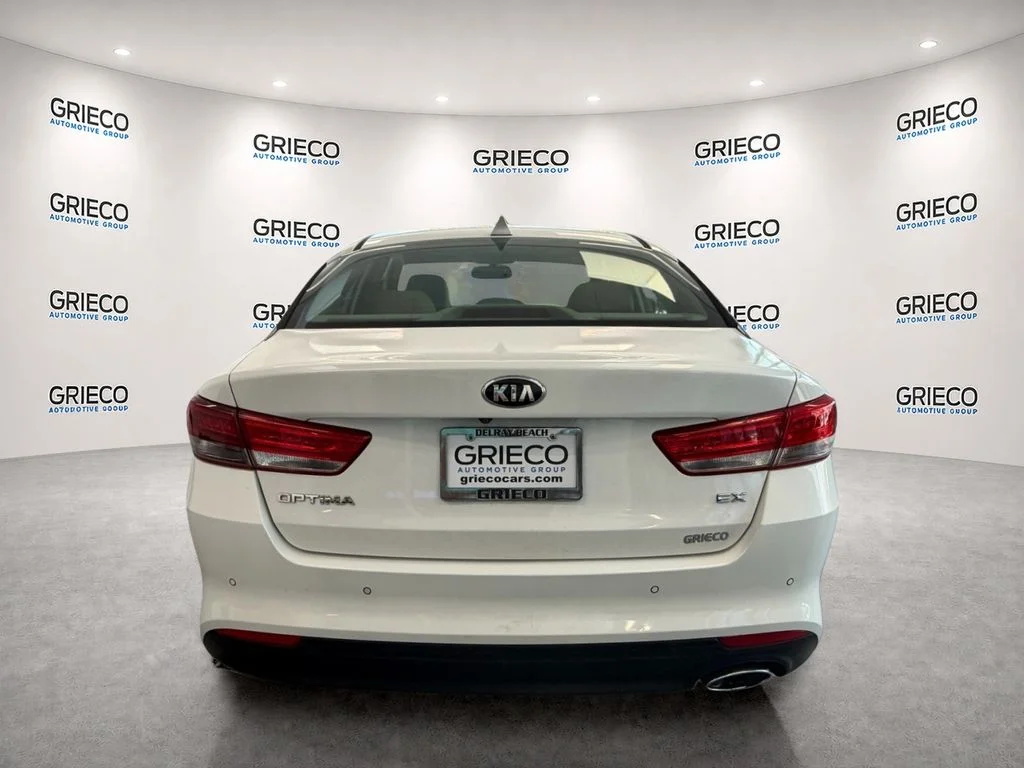 Used 2018 White Kia EX image 6