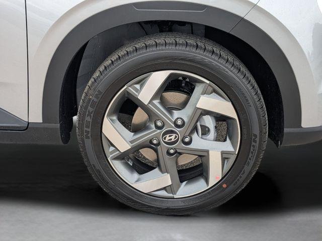 New 2026 Shimmering Silver Hyundai SEL image 47