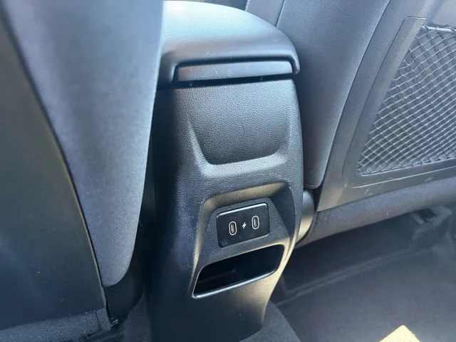 Used 2025 Lunar White Hyundai SEL image 24