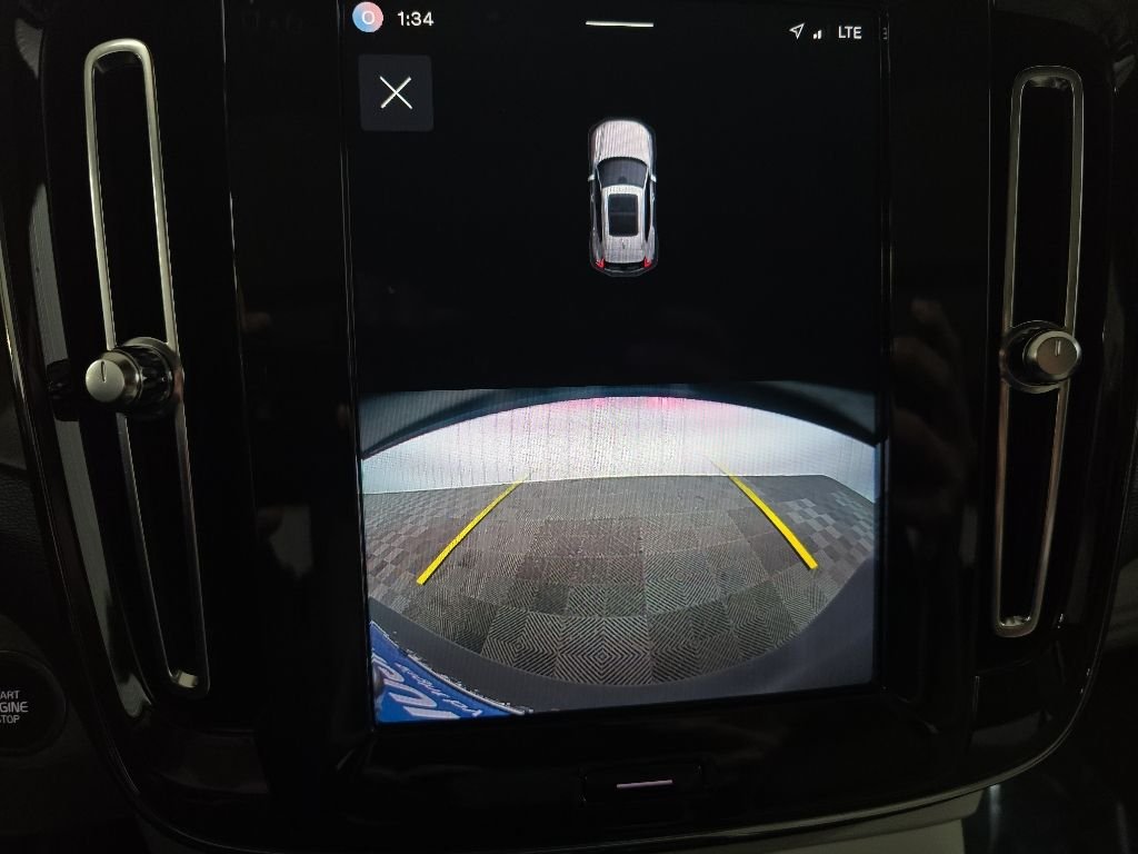 2023 Volvo XC40 Plus - Photo 24