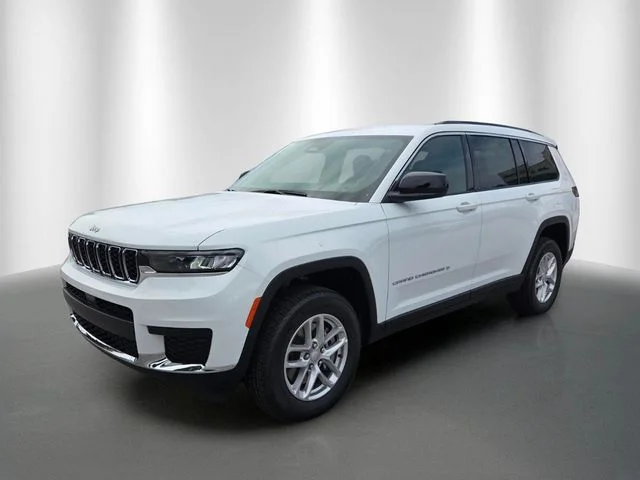 New 2026 Bright White Clear-Coat Exterior Paint Jeep Laredo image 2