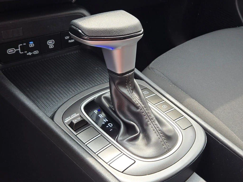 Used 2025 Gray Hyundai SE image 20